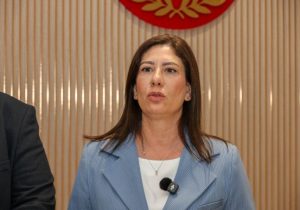 Sıla Usar İncirli: “Meclis derhal toplanmalı, 13 soru belgeleriyle yanıtlanmalı”