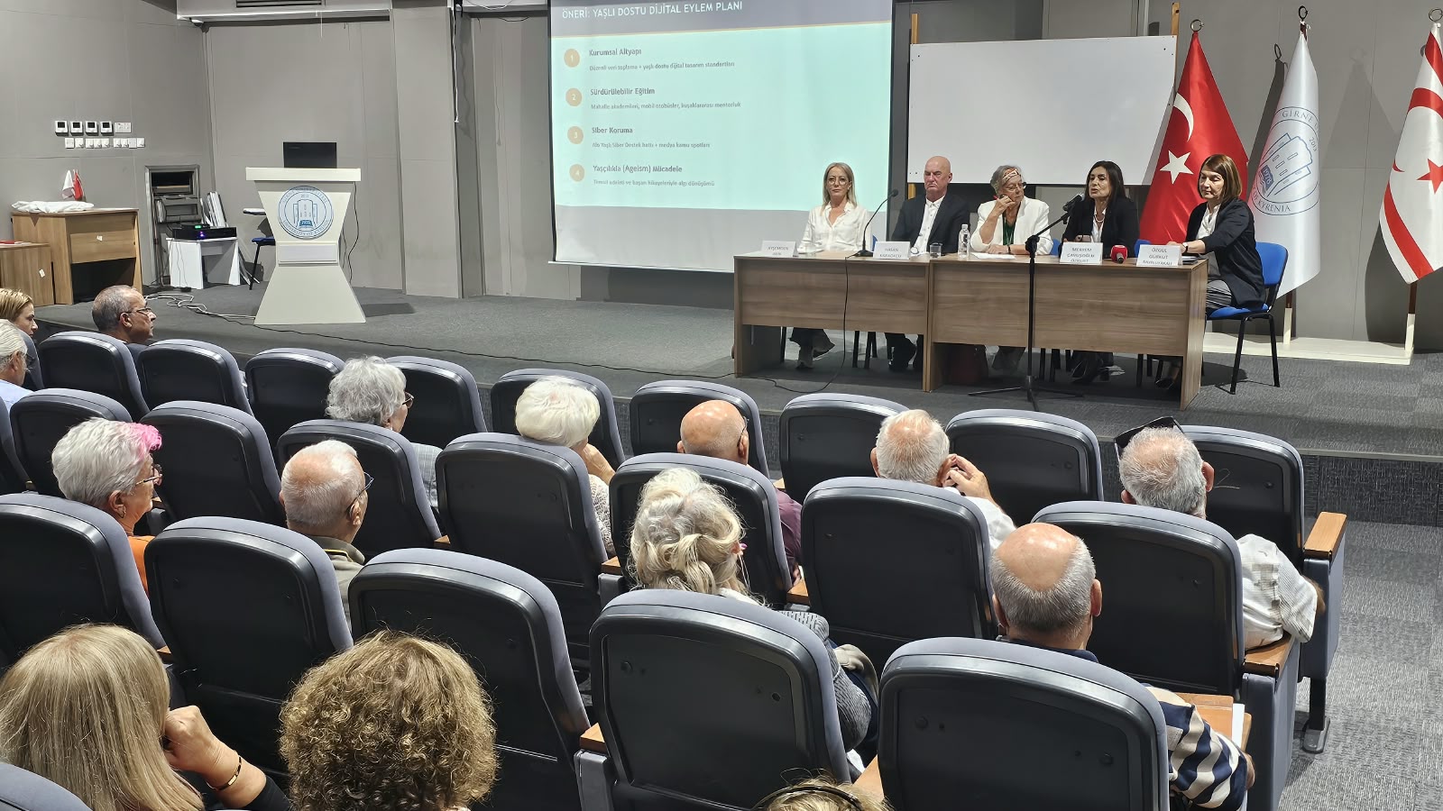 Girne’de “Medyada Yaşa Bakış” panelinde yaş ayrımcılığı ve temsil tartışıldı