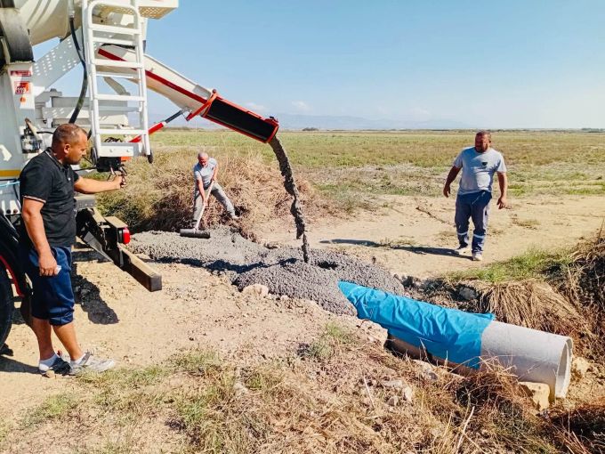 Kurudere’de çiftçilerin tarla yollarına altyapı çalışması