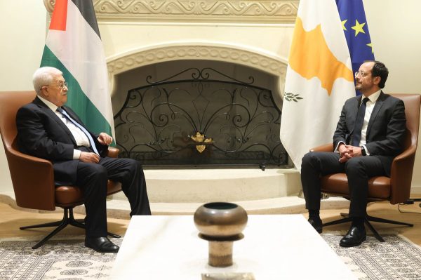 Güney basını: Abbas’ın Kıbrıs ziyareti Türkiye’ye ve iç muhalefete mesaj