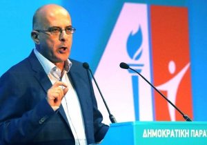 Karoyan Kıbrıs sorununda umutsuz: “Dünya başka meselelerle ilgileniyor”