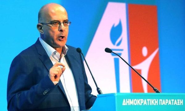 Karoyan Kıbrıs sorununda umutsuz: “Dünya başka meselelerle ilgileniyor”