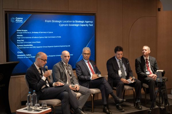 Diplomatlar: Kıbrıs sorununun çözümü adanın stratejik rolünü güçlendirir
