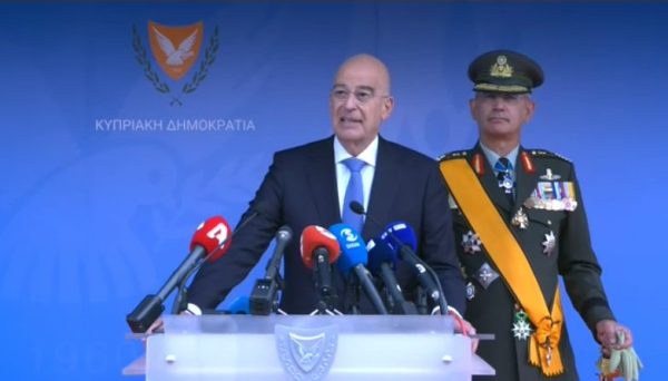 Yunanistan’dan Kıbrıs mesajı: “Yeniden birleşme hedefiyle yanındayız”