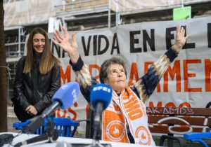 87 yaşında evinden çıkarıldı, İspanya ayağa kalktı: Maricarmen evine dönüyor