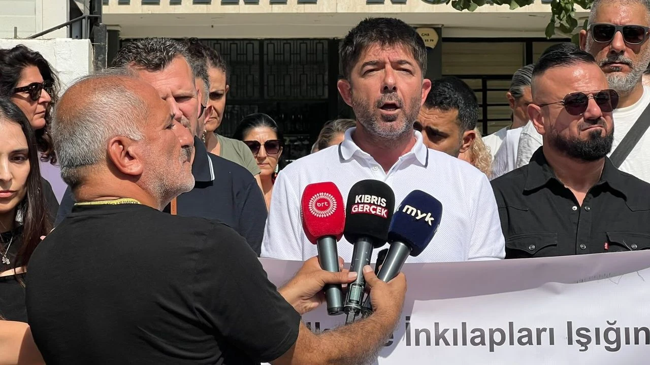 TMK’de din öğretmeni yeniden sınıfa gönderildi: KTOEÖS bugün de grev kararı aldı