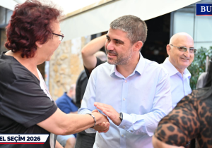 Aktunç Arasta esnafını ziyaret etti: “Lefkoşa’nın tarihi kimliği korunmalı”