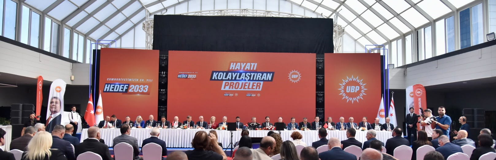 Üstel’in 2033 vaatleri: 15 bin sosyal konut, sağlık sigortası ve elektrikte yüzde 50 indirim